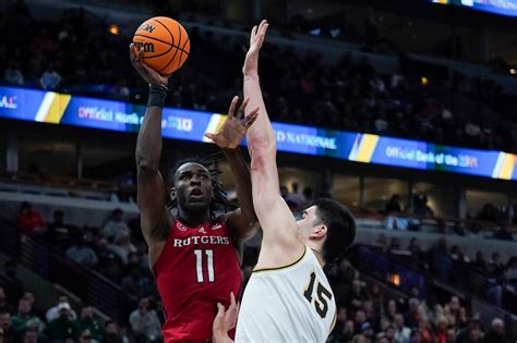 Rutgers Basketball Star Cliff Omoruyi Receives Preseason Big Ten Honors