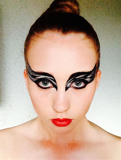 Black Swan Makeup Face Paint Fx Makeup Pinterest