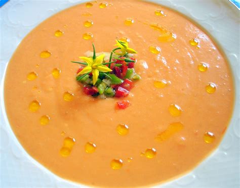 El ingrediente principal del salmorejo es el tomate. La receta perfecta del Salmorejo Cordobés