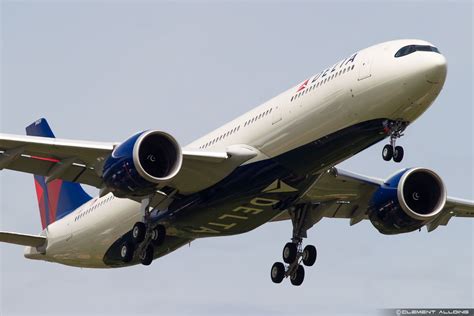 Photo First Delta Airbus A330 900neo Takes Off Airbus Delta Delta