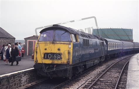 Rail Online Class 52 Western D1068 1976 06 12 Newquay