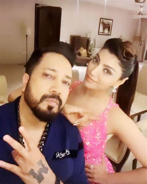 mika singh s vohti akanksha puri shares pics from their swayamvar sets trolled by fans