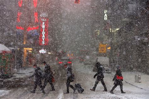 Northeast Pummeled By Winter Storm Photos Image 131 Abc News