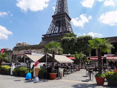 The Best French Cafés Near The Eiffel Tower Discover Walks Blog