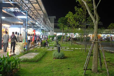 Asian trade market 60 m. JE TunNel: HATYAI Night Market, Day Market for Shopaholic ...