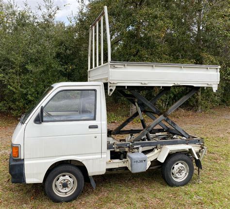 1993 Daihatsu HiJet Scissor Lift Kei Truck JDM Registered And Titled In