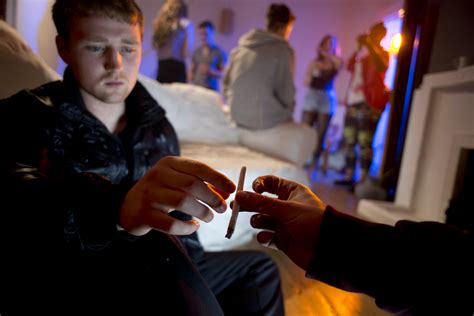10 Reasons Your Teen May Be Using Drugs - Parentology