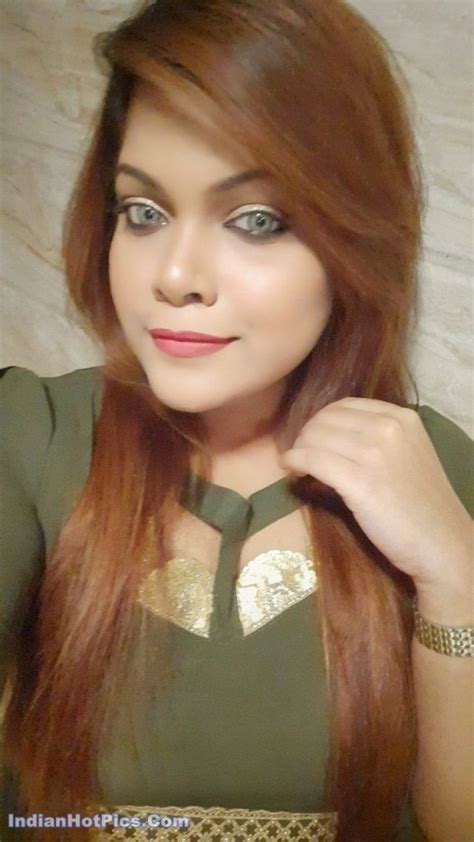 Sexy Bangla Girl Ke Bade Mast Boobs Photos