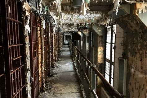 Top 10 Most Haunted Places In Illinois Windy City Ghosts