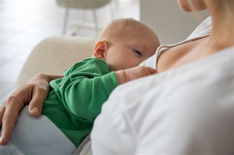 los bebés amamantados durante un año o más están mejor protegidos contra la obesidad en la