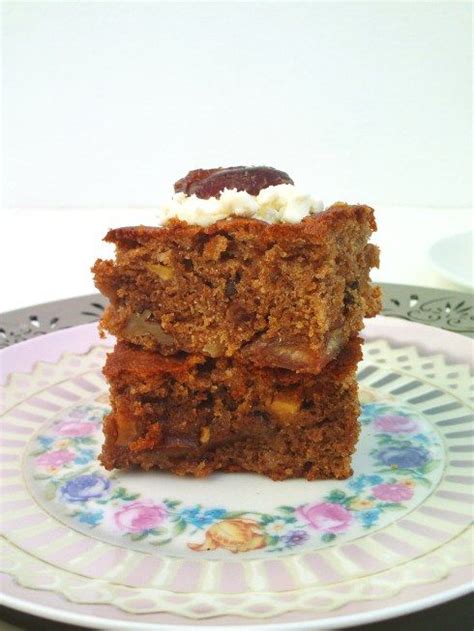 Though i halved the proportions to bake a smaller cake, i believe it loses none of decadence and splendor as a christmas table centerpiece. Honey, Apple, Date and Walnut Olive Oil Cake | Olive oil ...