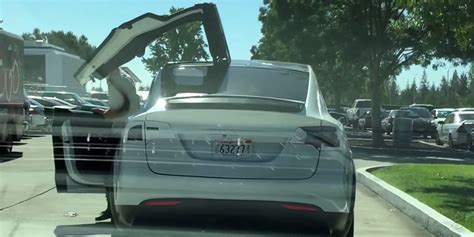 Tesla Model X Falcon Wing Automatic Doors Opening And Closing In The