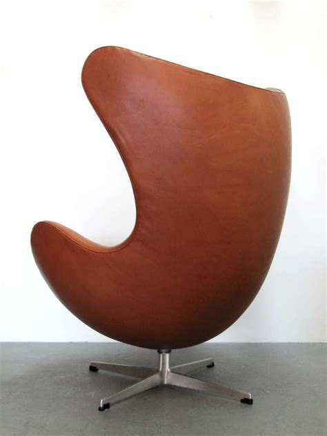 The egg is a chair designed by arne jacobsen in 1959 for the radisson sas hotel in copenhagen, denmark. Arne Jacobsen Egg Chair at 1stdibs