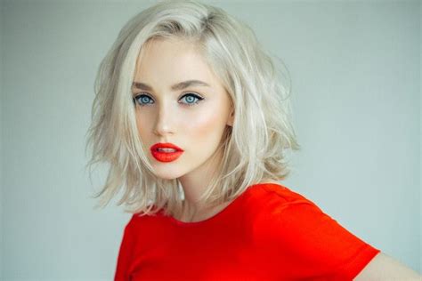 Looking For Ways To Wear Your Light Blonde Hair Check Out Our Inspirational Gallery Featuring