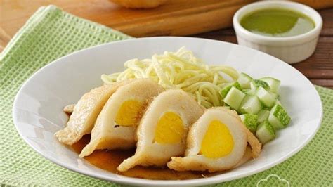 Namun seperti judul dari pada artikel kerajinan bunga dari sedotan yang telah dibuat bisa saja dipasarkan dan dijual. Cara Membuat Lontong Dari Nasi Sisa - Resep Nasi Tim Ayam ...