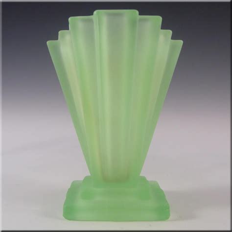 Bagley 1930 S Art Deco Uranium Glass Grantham Vase 334 £30 00 Art Deco Glass Art Deco