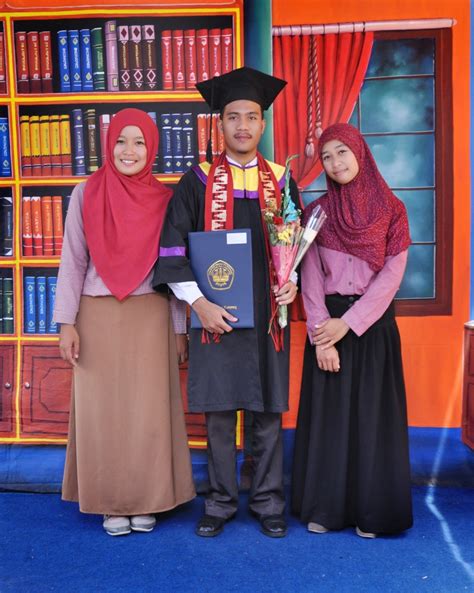 Daftar akaun pada lamanweb tersebut dan pilih pada menu borang permohonan pra sekolah untuk mendapatkan borang yang perlu di isi. DAFTAR NILAI UJIAN SEKOLAH BERSTANDAR NASIONAL (USBN ...