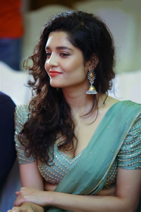 Beauty Galore Hd Ritika Singh Sexy New Look Captures Everybody Look