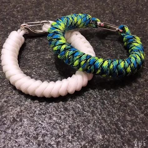 There are many kinds of whip, but the most popular for sport cracking and target cutting are the australian stockwhip and the bullwhip. Parachute Snake Bar Braided Bracelet Paracord Bracelet With Stainless Steel Shackle - Buy ...