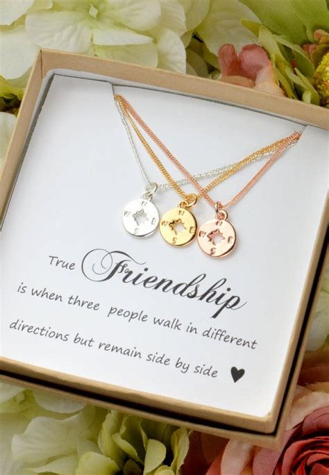 Whats a good gift for a friend. Best Friend Gift ,Rose gold Compass Necklace , Best Friend ...
