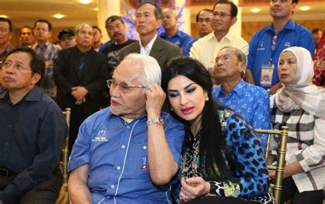 Taib was also the president of parti pesaka bumiputera bersatu (pbb). Adakah Rakyat Sarawak Ambil Kisah Berkaitan Kerakyatan Ragad