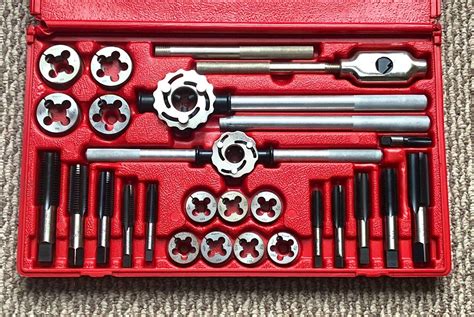 Snap On Big Sizes 25 Piece Sae Tap And Die Set Td9902a Used For Sale In