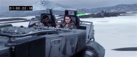 star wars the force awakens first look at deleted scenes from episode 7
