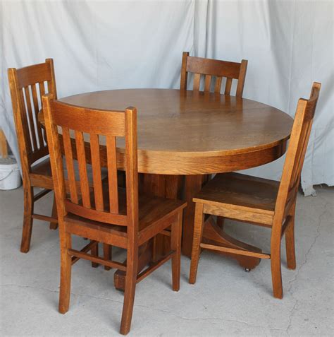 Bargain Johns Antiques Antique Mission Style Round Oak Table With 4