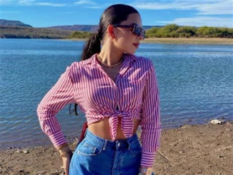 Ngela Aguilar Presume Cinturita En Instagram