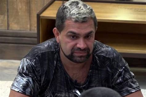 Esteve no ar no programa pânico na band, até 2017, com o quadro medda, em que interpreta christian pior. A Fazenda 10: Evandro Santo critica peão e afirma: 'Vai ...