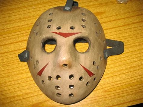 Neca Friday The 13th Freddy Vs Jason Voorhees Hockey Mask 30000