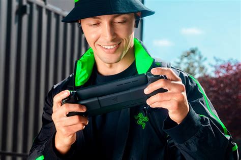 Razer Unveils Android Gaming Handheld Razer Edge Techzle