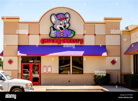 Chuck E Cheese Exterior Hi Res Stock Photography And Images Alamy