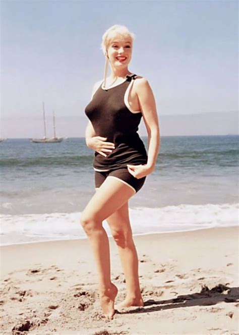 30 Candid Photographs Of Marilyn Monroe In Black Swimsuit From The 1959