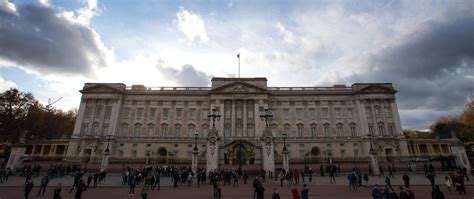 Bientôt 25 Ans Que Buckingham Palace Est Ouvert Au Public Madame Figaro