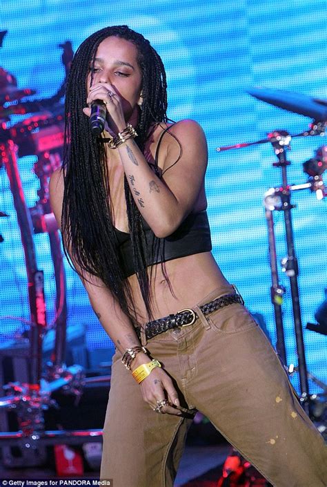 zoe kravitz sizzles on sxsw stage in black crop top in texas daily mail online