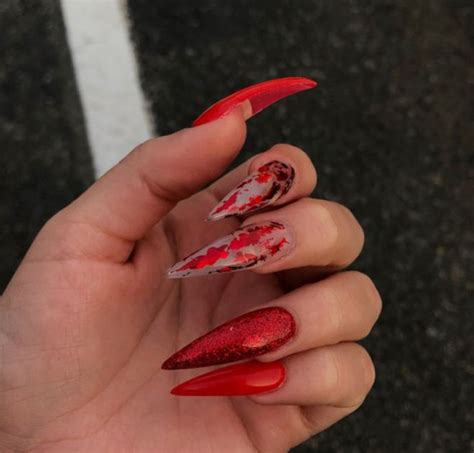 Red Pointed Nails Talons Manicure Arcylics Halloween Makeup Ideas Inspo