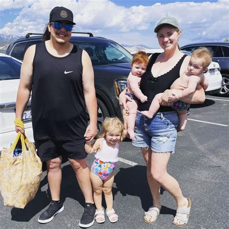 sister wives mykelti brown stuns fans as she reveals major weight loss in tiny shorts for new