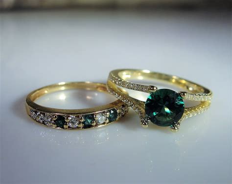 10k Alternative Bridal Ring Set Green Emerald Diamond Engagement Ring