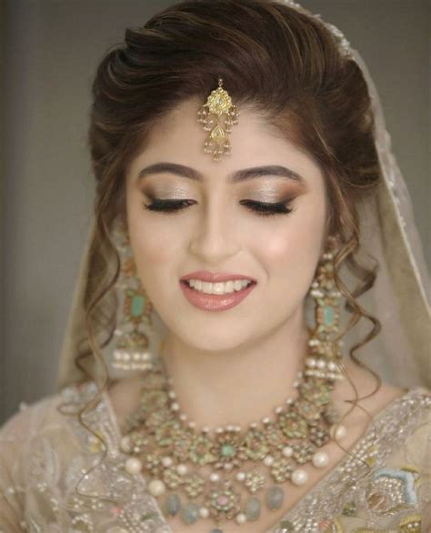 pin by cod arctic on bridal s pakistani bride hairstyle bridal makeup wedding pakistani
