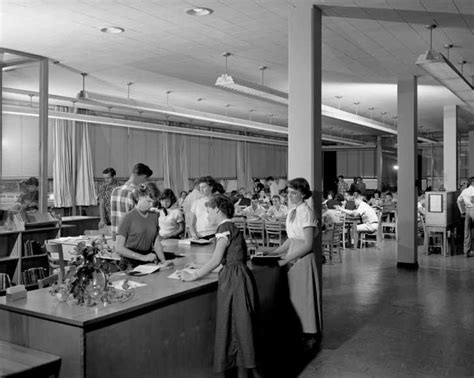 9 Photos That Show Just How Different High School Was In The 1950s