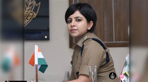 First, you have to do something to make yourself stand out from other applicants. 7 Badass Yet Most Beautiful Female Police Officers in India