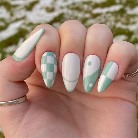 20 Sage Green Nails You Ll Want To Copy For Spring Champagne