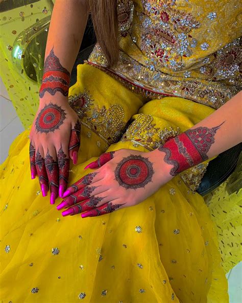Kashees Stylish And Fancy Mehndi Designs Collection 17