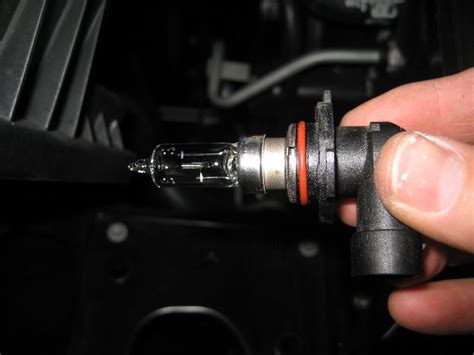 Chevrolet Silverado Headlight Bulbs Replacement Guide 028