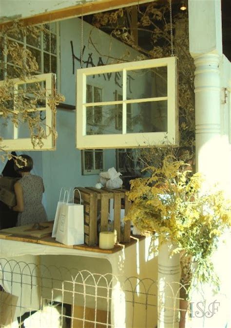 Try these ideas for reusing old ram sticks. 40 Awesome Ideas To Reuse Old Windows | BeesDIY.com