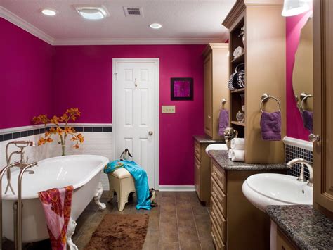 Bold Bathroom Colors That Make A Statement Hgtvs Decorating And Design