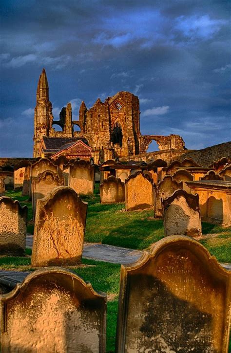 Whitby Abbey Graveyard Ghosts Yorkshire England Ghosthunts