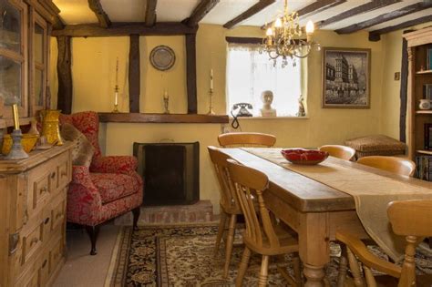 14 Cottage Style Dining Room Ideas Capture Rustic Elegance