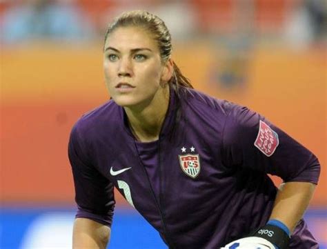 22 anos (18/04/1999) local de nascimento: Goleira norte-americana Hope Solo - Futebol | Goleira ...